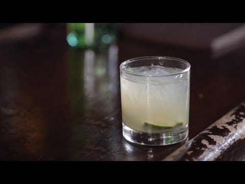 How to Make a Caipirinha Cocktail - Liquor.com
