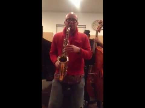 Louis Fouche playing at the Michiko studios