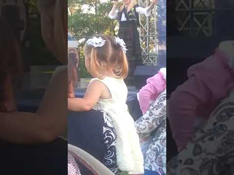 La hramu satului Zberoaia