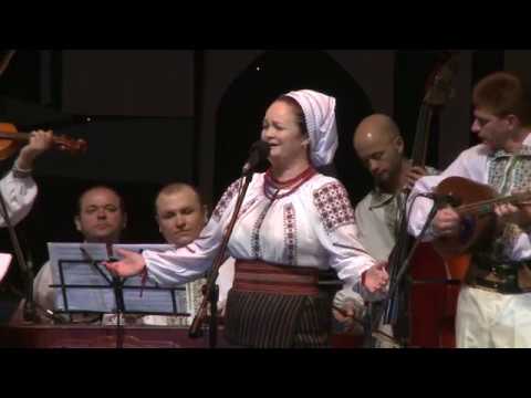 Ioana Căpraru cu orchestra Mugurel -Trenule maşină mică