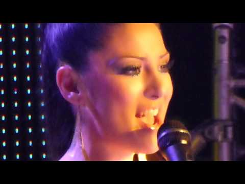Anastasija Petreska - Vrati Se Vreme - Folk Fest Rosa 2012