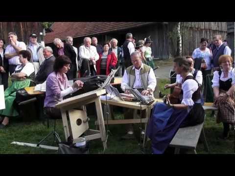 Karoli Saitenmusik: "Der Ganz Zache"