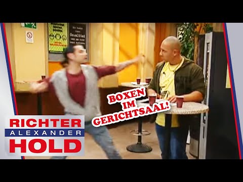 Toter im Boxclub: Zeuge droht Hold mit Schlägen!! #Ordnungsgelder | 1/2 | Richter Alexander Hold