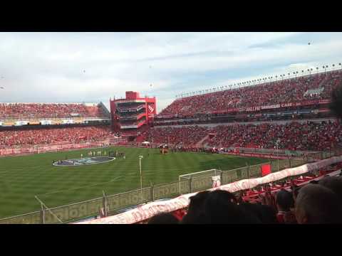 "El recibimiento Independiente 1 vs San Lorenzo 2" Barra: La Barra del Rojo • Club: Independiente