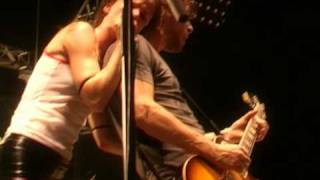 Juliette And The Licks - Live &quot;Bullshit King&quot; // Tribal Area