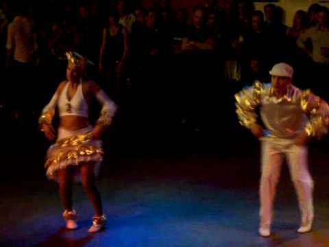 Kinkamachè - Nino y Vanessa 'El Manisero llegò...'