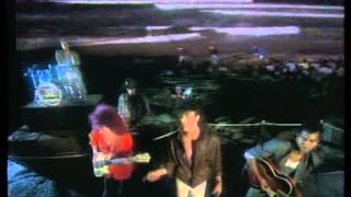 Deckchairs Overboard - Walking In The Dark (Night Surfing Version)