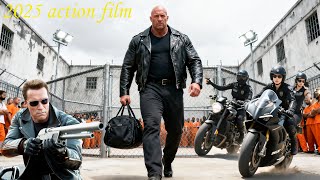 Download lagu 2025 action film:A prison boss bullies a lad,unaware he’s a top master—an intense gun battle erupts! mp3