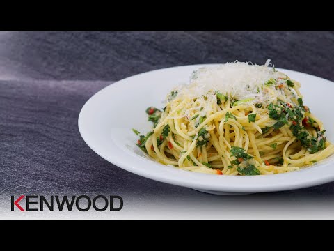 Frische Spaghetti aglio olio (im Kenwood Cooking Chef)