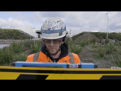 Hamilton section: Putting up directional signs – August 2021