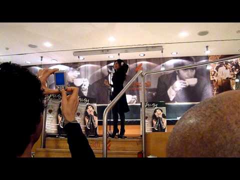 Giusy Ferreri Live (Instore Tour Milano 28/02/11) - Prova Audio