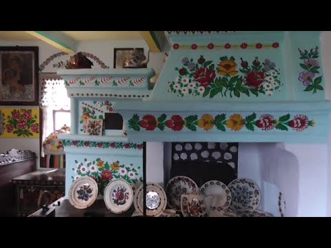 Zalipie.  Zagroda Felicji Curyłowej. Felicja Curyłowa's homestead.