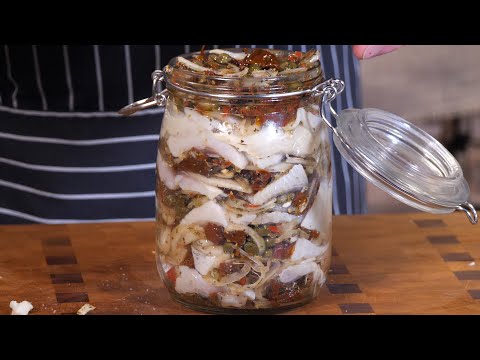 Diabelski śledzik pod kielicha / Oddaszfartucha  ENG.SUBT.