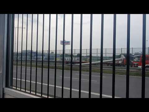 Prezydent miał szcęście, wypadek na trasie S8