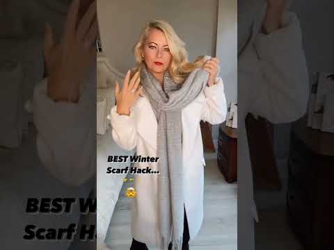 😍How To Wear A Winter Scarf Around Your Neck | Winter Scarf Hack For Women 😍| #shorts #shortsvideo