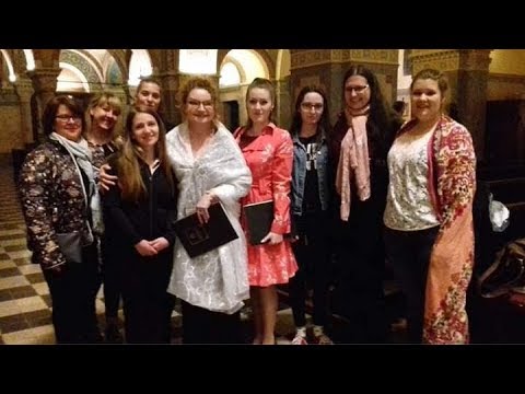 Bátori Évának most több ideje jut a családjára és a doktorijának írására