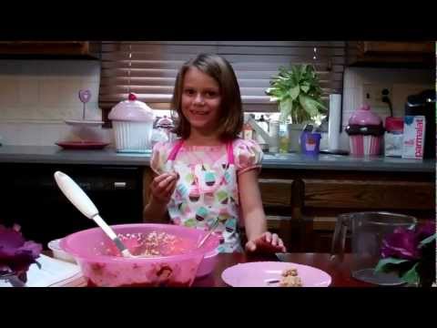 Maddy's Cooking Show: Peanut Butter Oatmeal Cookies Video