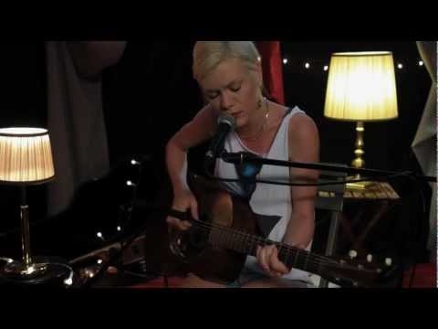 Trixie Whitley - Never Enough (Live @ Lowlands 2012)