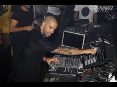 Chriss & Kuhl - Live At Illegal Party