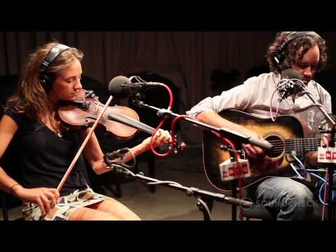 Mandolin Orange: "House Of Stone," Live On Soundcheck