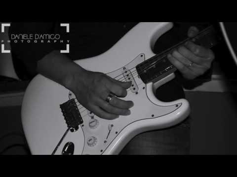 Giuseppe Cantoli play some guitar solos of Pink Floyd songs.