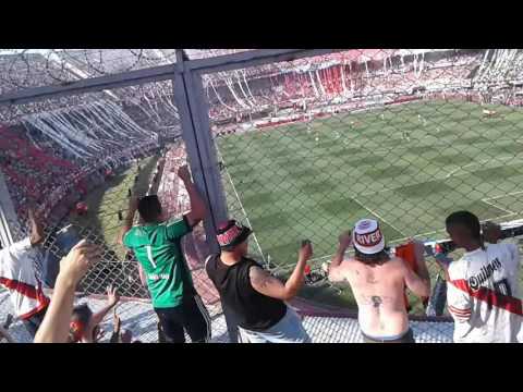 "Recibimiento contra voka" Barra: Los Borrachos del Tablón • Club: River Plate