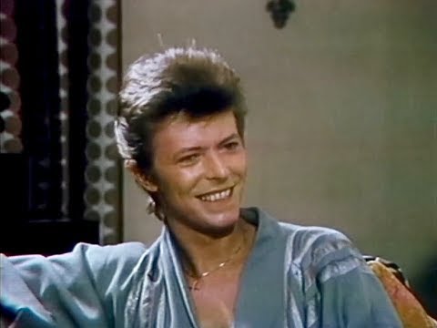 Thumbnail for David Bowie • The Flo & Eddie Interview • Plaza Hotel, NYC • 90 Minutes Live • 25 November 1977 by The House Band