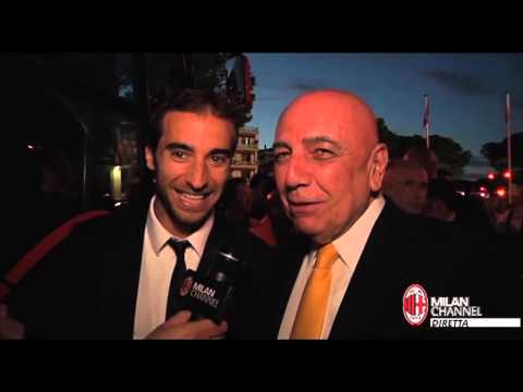 Flamini jokes with Galliani