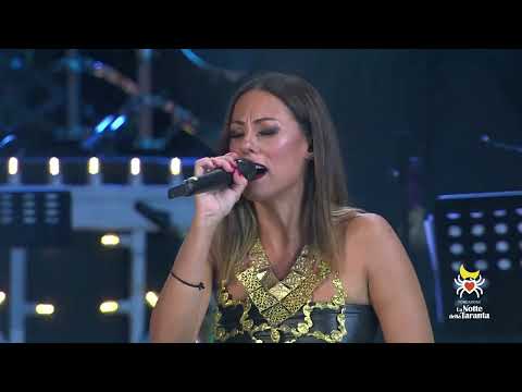 La Notte della Taranta - Aremu - Alessandra Caiulo e all'arpa Kety Fusco