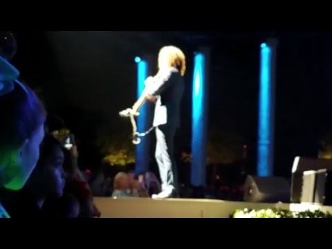 kenny g live epcot