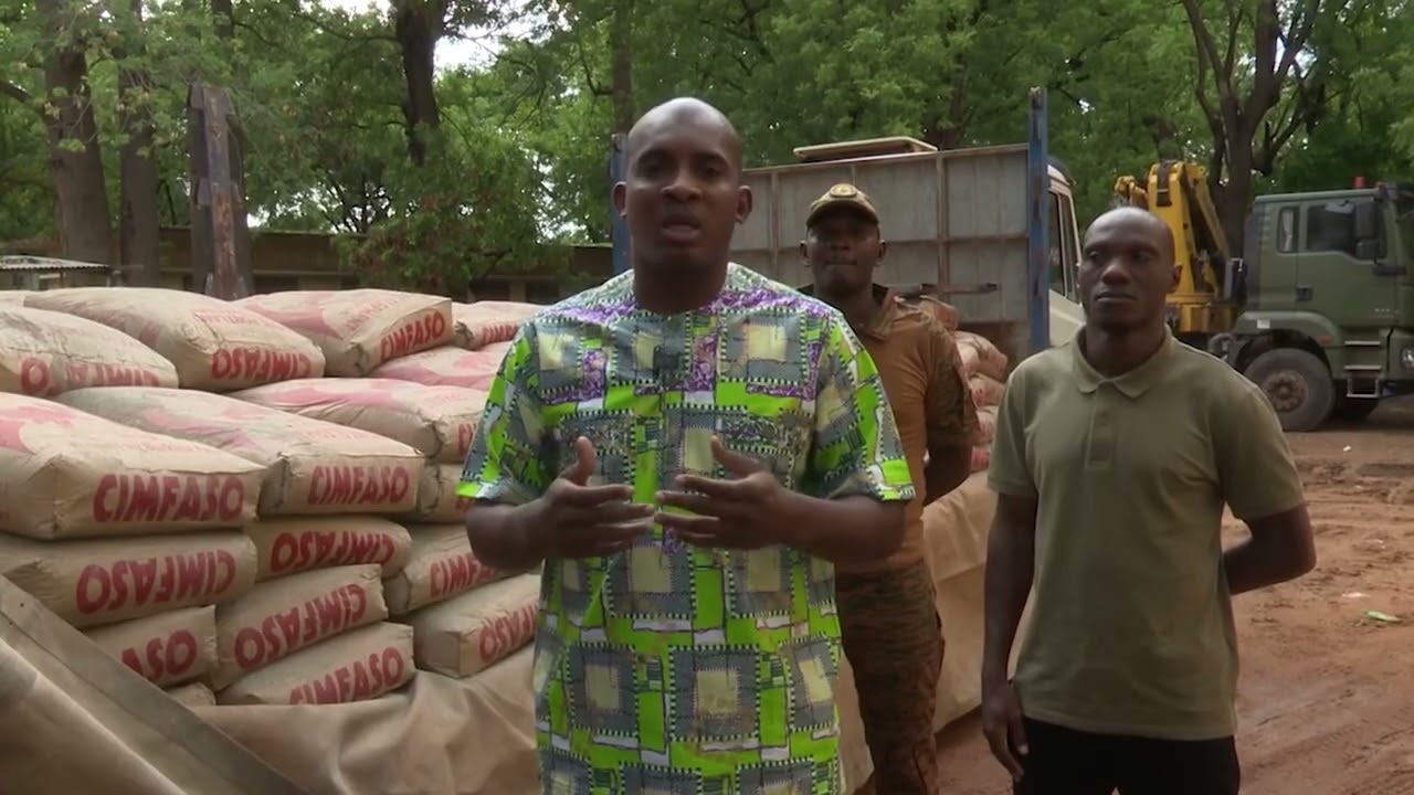 Faso Mêbo: l'ancien capitaine des Étalons, Charles KABORÉ, offre 10 tonnes de ciment