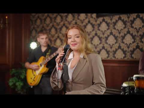 La Isla Bonita - (Live cover by Victoria Kolosova 2025)