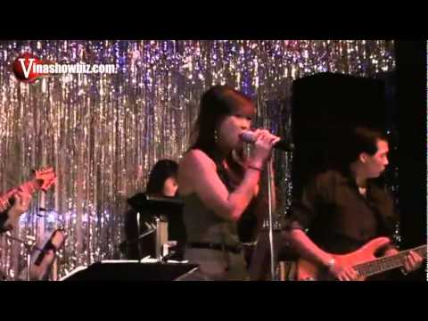 Vee Phuong LIVE @ Chips & Palace Casino(Part 1)