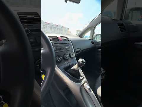 фото toyota auris i 0