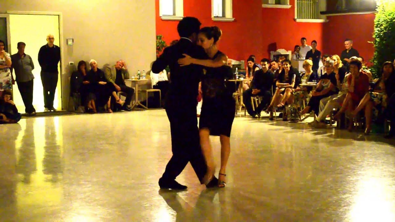 Julio Alvarez e Yailet Suarez @Milonga La Rotonda 2di4