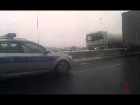 Nie trafił ...  - Autostrada A4 - zjazd szarów