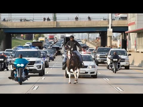Dan Ryan Expressway horse ride brings attention to investment in Chicago's children