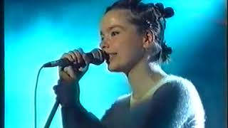 Björk - Venus as a Boy (The Beat, UK TV 1993)