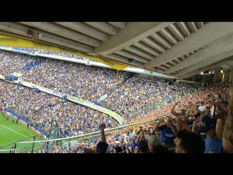"Muchas cosas nos separan - Boca River Final Libertadores 2018" Barra: La 12 &bull; Club: Boca Juniors &bull; País: Argentina