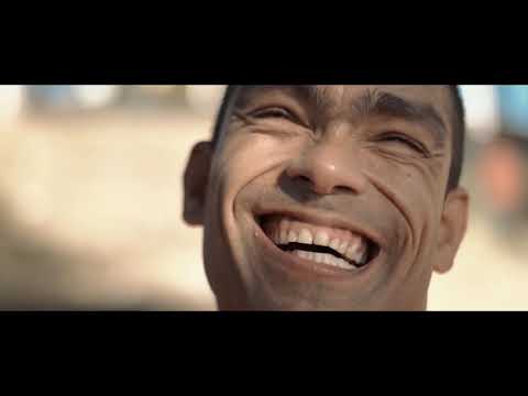 Movido a futebol - Trailer