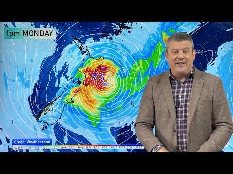 NZ: Sunday update as an east coast storm strengthens further