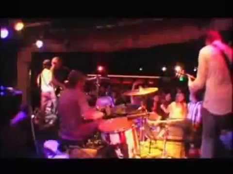 Taylor Hawkins & The Coattail Riders - Hotel California