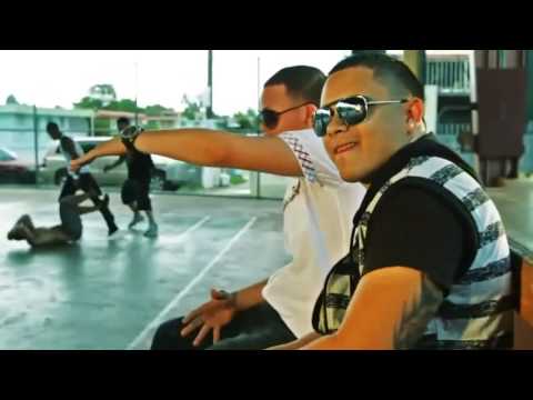 Kario & Yaret - Problemas Por Falda (Official Video)