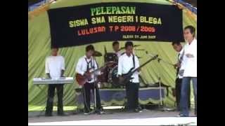 preview picture of video 'Pensi perpisahan angkatan 2009 SMAN 1 Blega , Vertigo Band ( Jangan-jangan )'