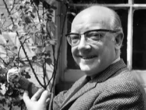 Arthur Lowe performs Lou Reed's Perfect Day