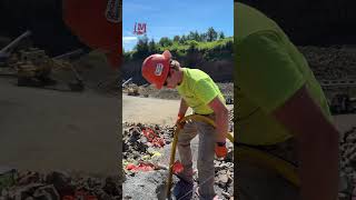 Two Oregon quarry blasts