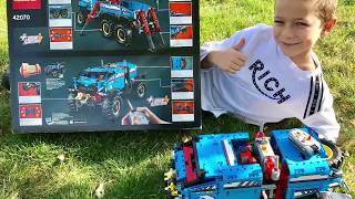 LEGO Technic Аварийный внедорожник 6х6 (42070) - відео 3