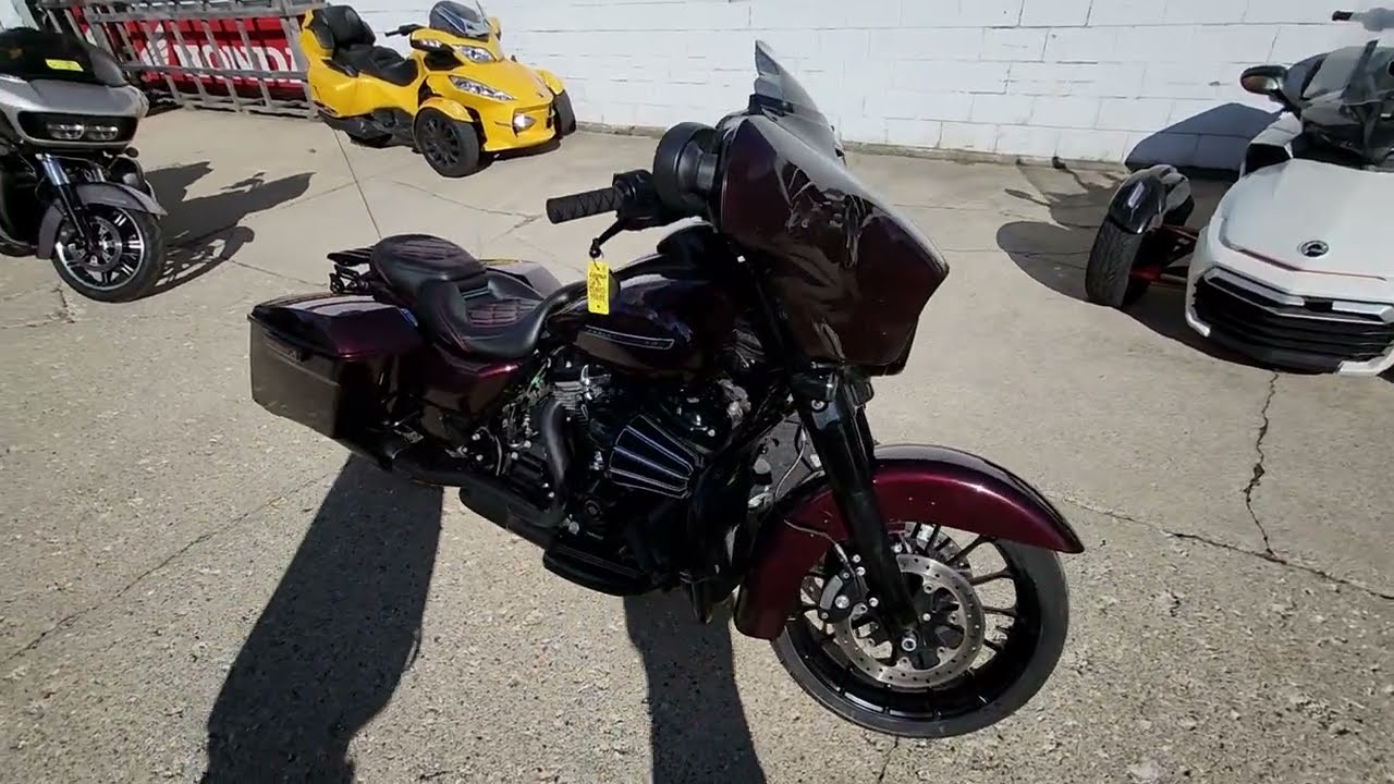 2018 Harley-Davidson® Street Glide® Special Motorcycle