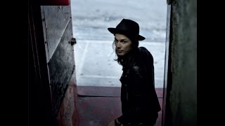 James Bay - Get Out While You Can (Lyrics)