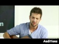 Pablo Alborán cantando Solamente tú en francés ...